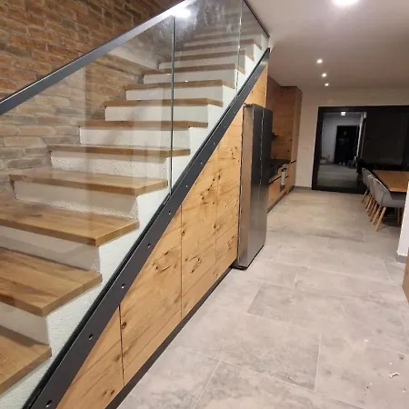 Séjour chez l'habitant V, With Private Bathroom, Shared Kitchen, Living And Garden With Pool, Privlaka, Zadar Privlaka (Zadar)