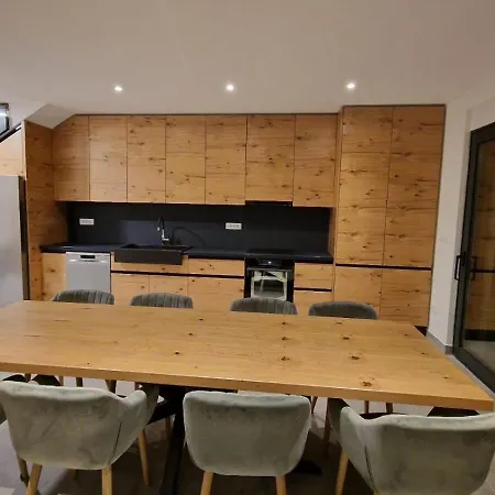 V, With Private Bathroom, Shared Kitchen, Living And Garden With Pool, Privlaka, Zadar * Privlaka (Zadar)